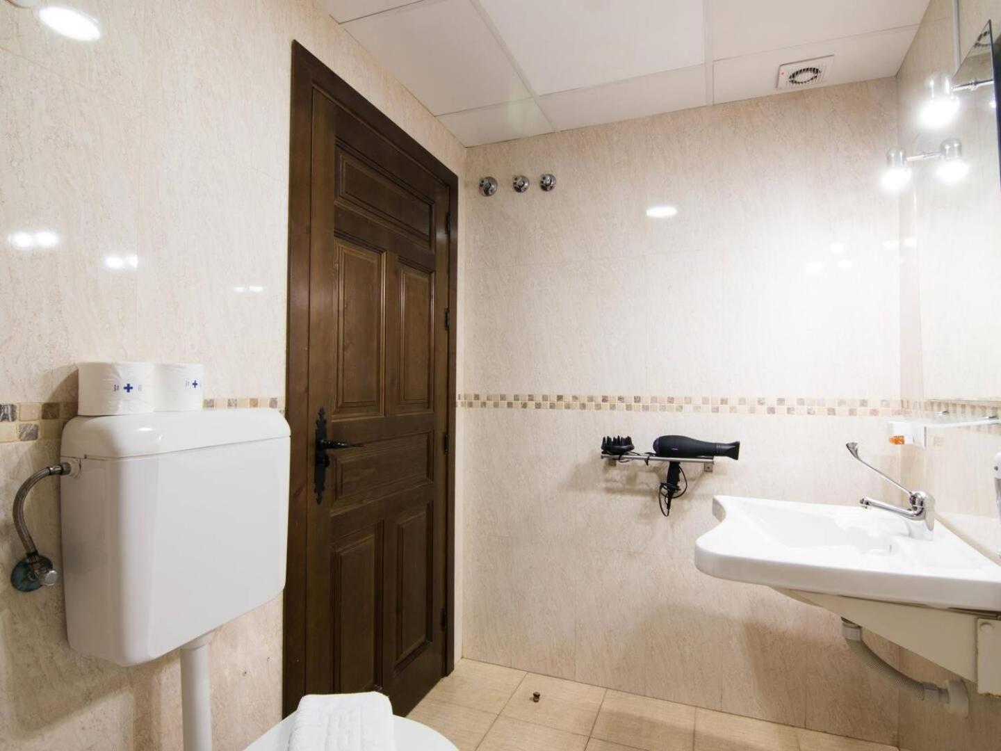 Tuguest Gracia Apartments Granada Eksteriør billede